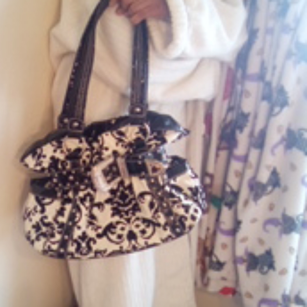 Black and White shiny rignstoned purse